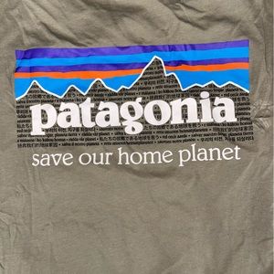 Patagonia women’s logo tee